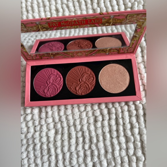 Pat McGrath Other - Pat McGrath face blush Palette
